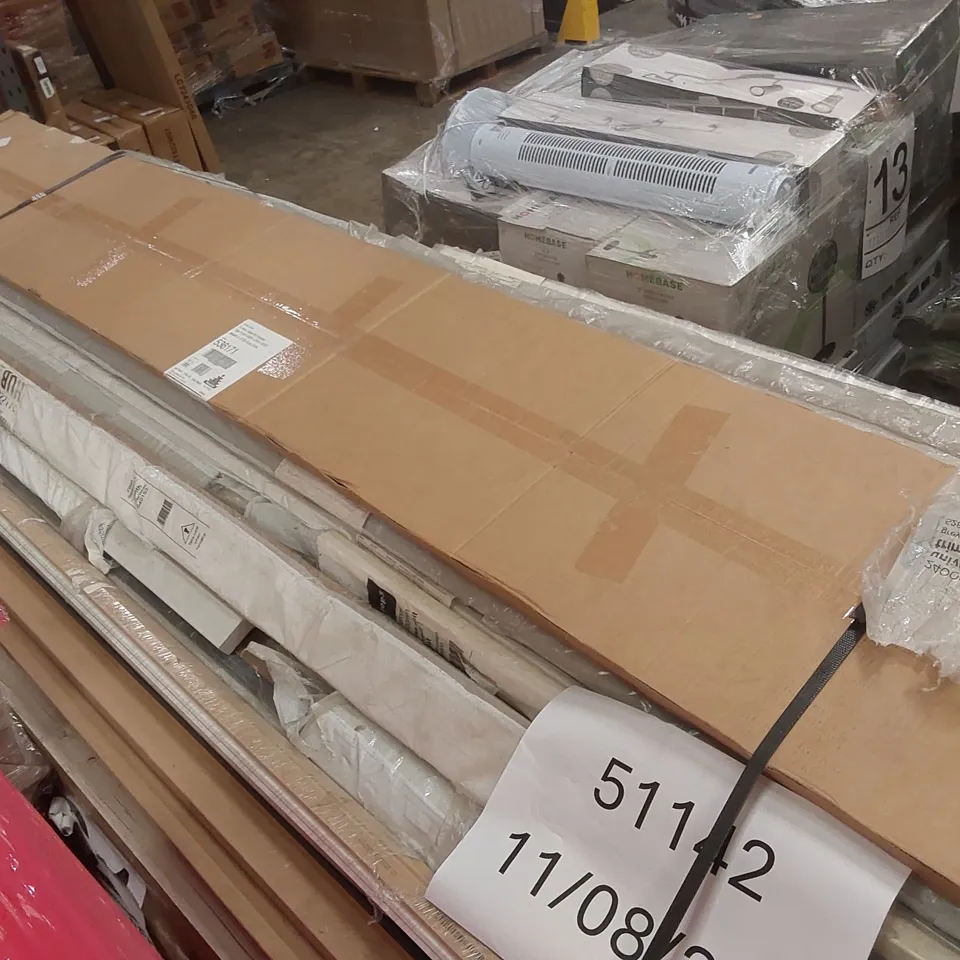 PALLET CONTAINING A LARGE ASSORTMENT OF WORKTOPS/FURNITURE PANELS ECT