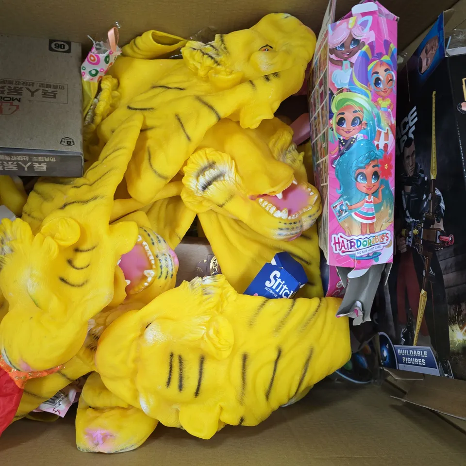 BOX OF APPROXIMATELY 20 ASSORTED TOYS AND GAMES - COLLECTION ONLY