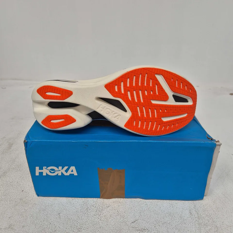BOXED PAIR OF HOKA U CIELO X1 2.0 TRAINERS IN WHITE/ORANGE - UK 10