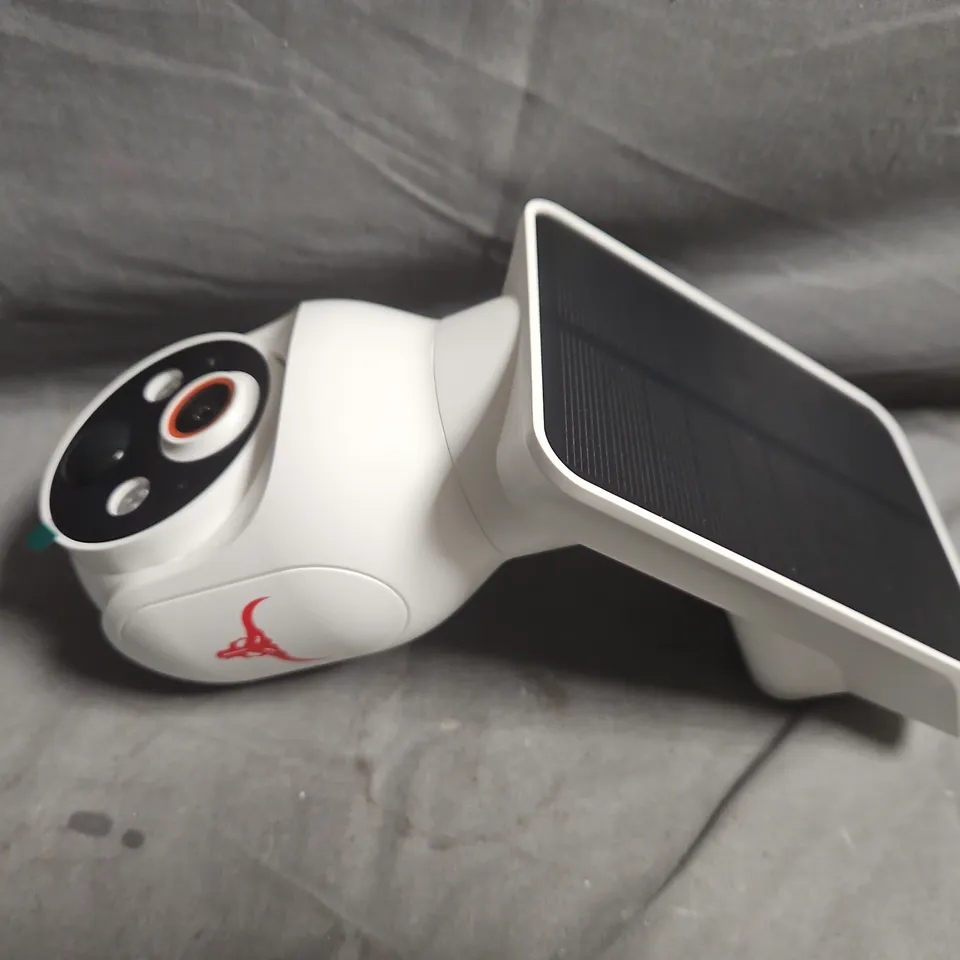 BOXED UNBRANDED WI-FI 1080P BATTERY CAMERA WITH SOLAR PANEL