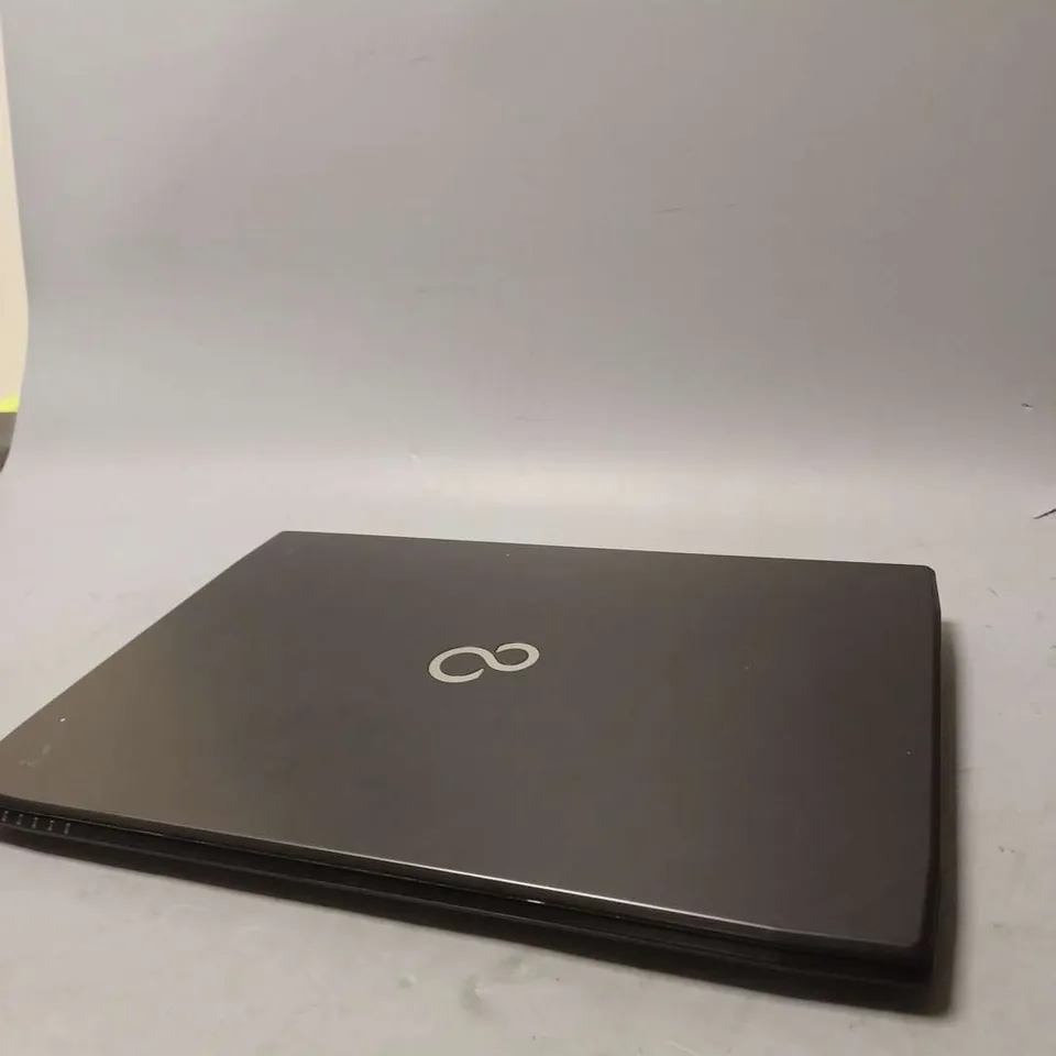 FUJITSU A544 LIFEBOOK LAPTOP
