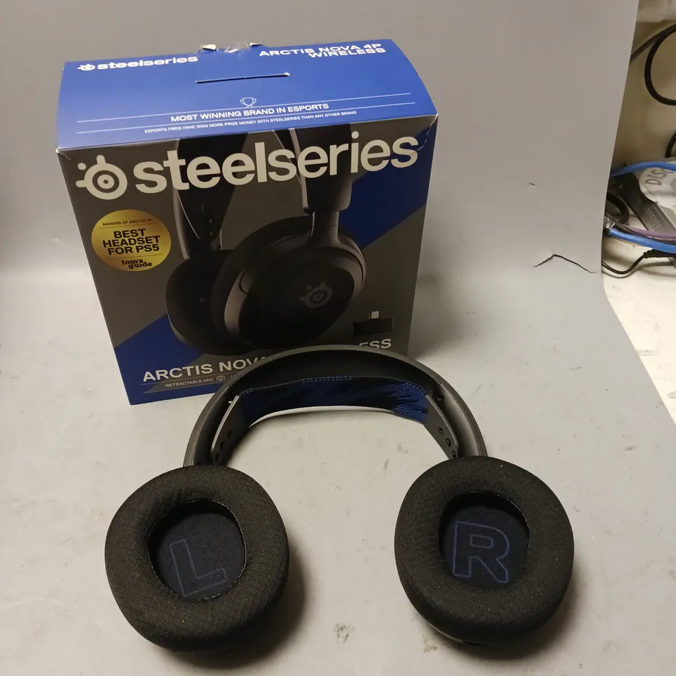 STEELSERIES ARCTIS NOVA 4P WIRELESS GAMING HEADSET BLACK