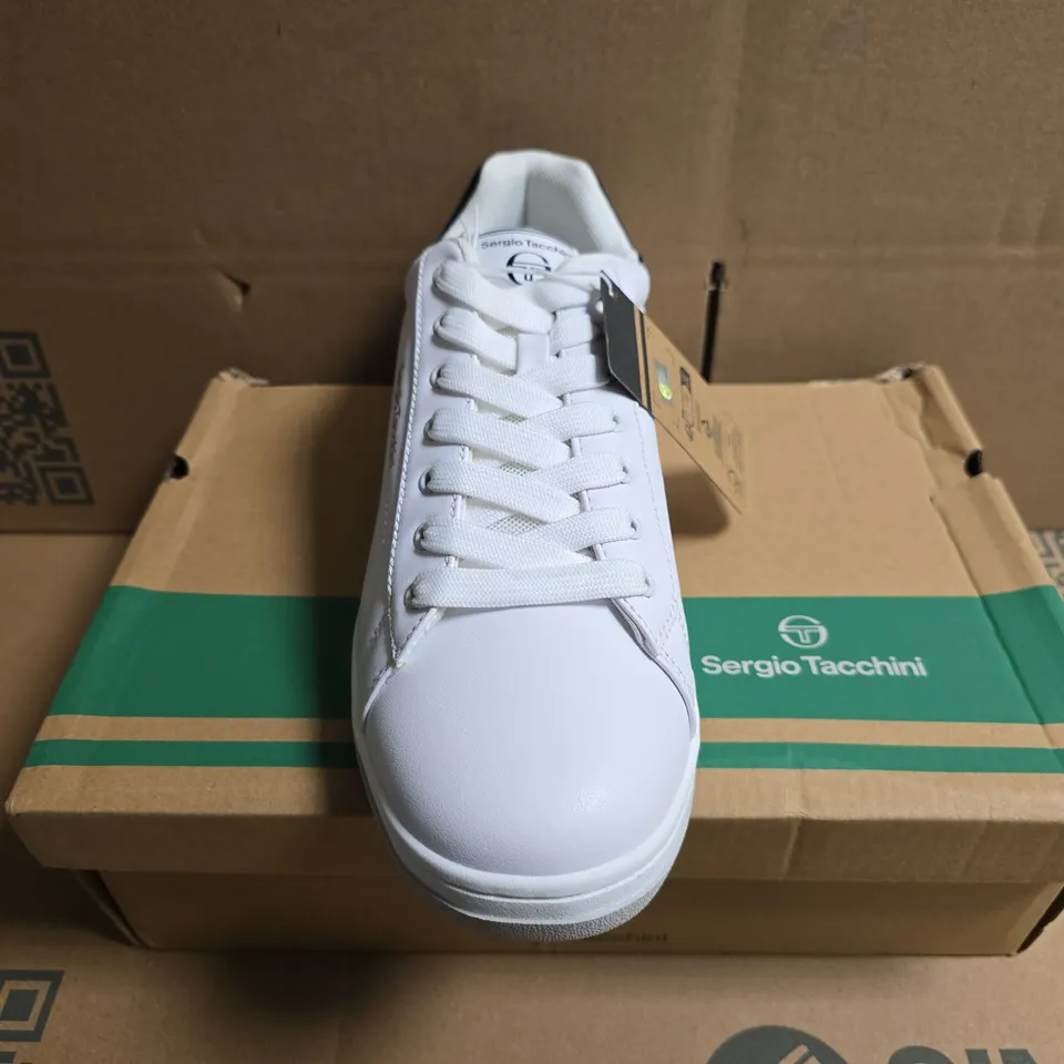 BOXED PAIR OF SERGIO TACCHINI CAPRI TRAINERS IN WHITE/NAVY - SIZE 9
