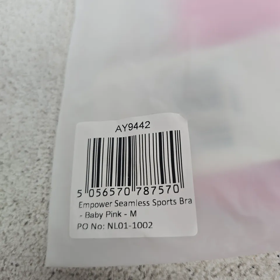BAGGED AYBL EMPOWER SEAMLESS SPORTS BRA – BABY PINK, UK M