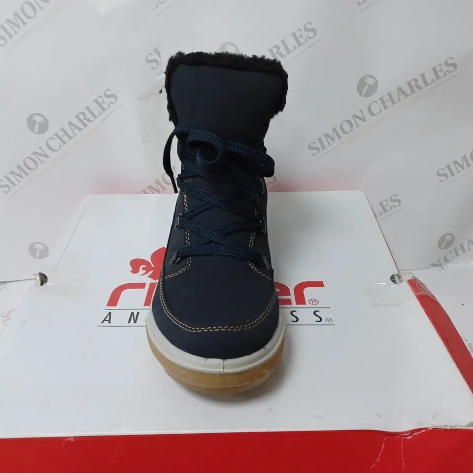 BOXED PAIR OF RIEKER WARM HIKING BOOTS, NAVY - SIZE 6 