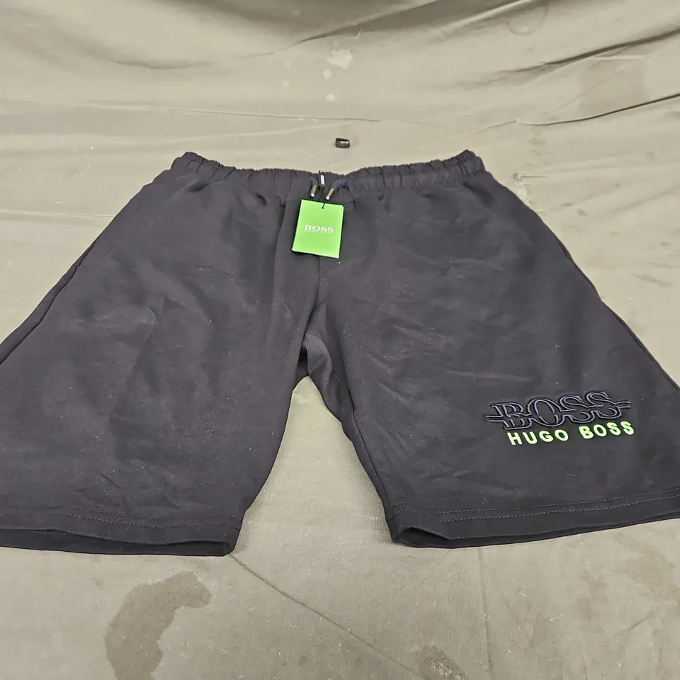 HUGO BOSS FLEECED CASUAL SHORTS - SIZE LARGE