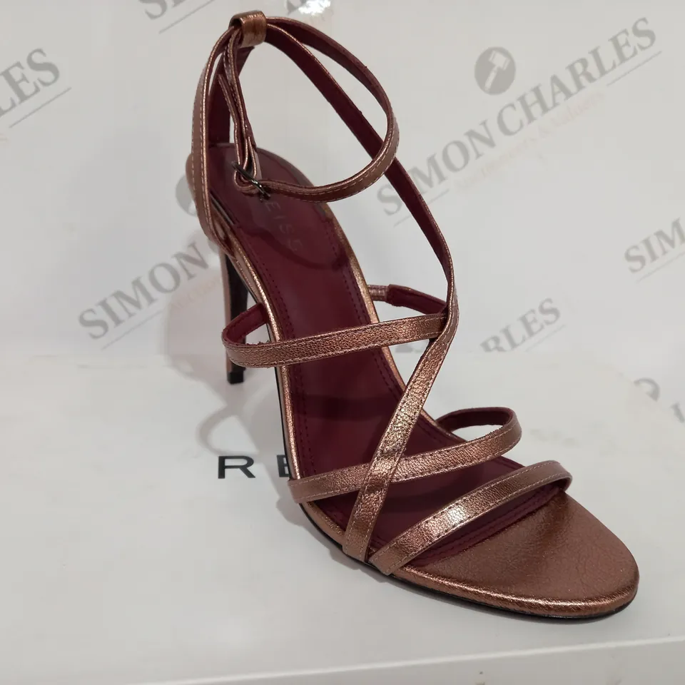 BOXED REISS DANA METALIC ROSEGOLD HEEL - SIZE 6