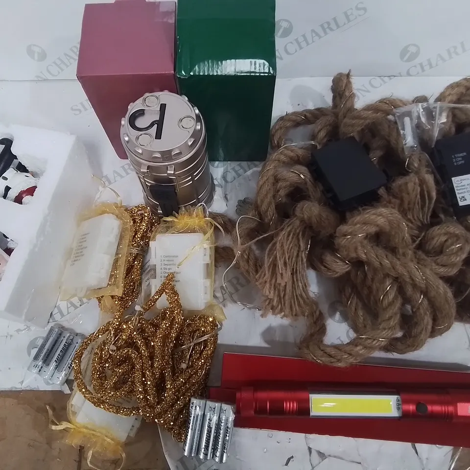 LOT OF 5 ASSORTED HOUSEHOLD ITEMS TO INCLUDE ROPE LIGHTS, LED LIGHTS AND PLANT POT HANGERS