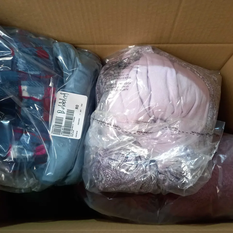 BOX OF ASSORTED CLOTHING TO INCLUDE - PINK JUMPER - PRAIRE TOP - FLUX FUR TOP 