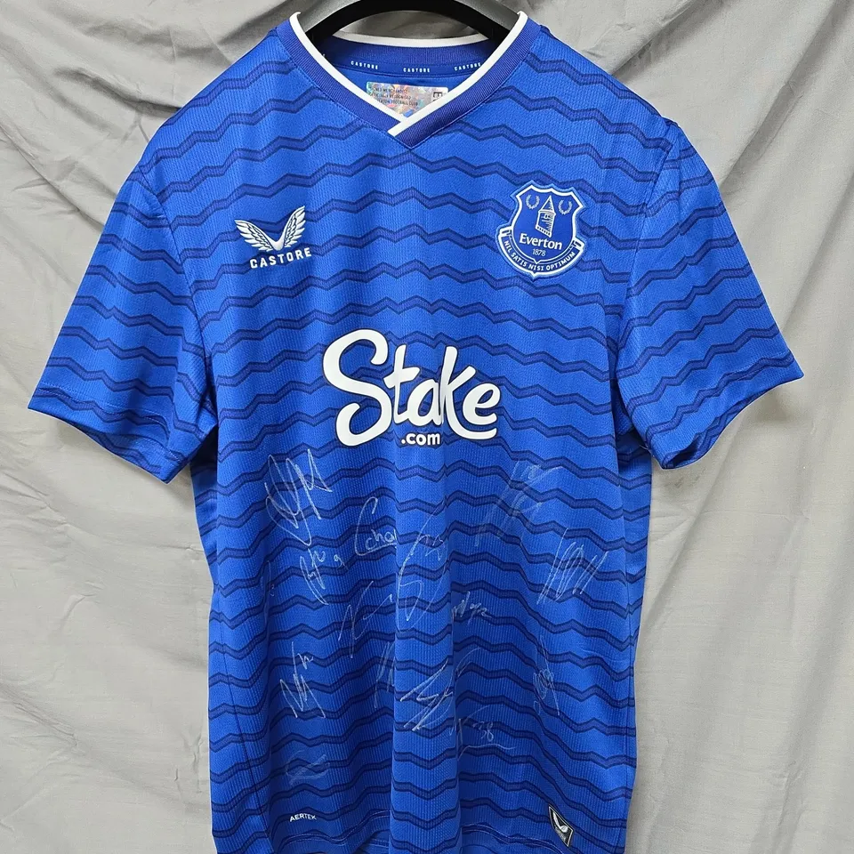 CASTORE EVERTON SIGNED HOME JERSEY - UK MEDIUM