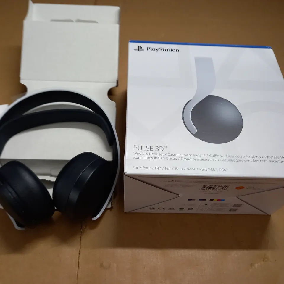 BOXED PLAYSTATION PULSE 3D WIRELESS HEADSET FOR PS4/PS5