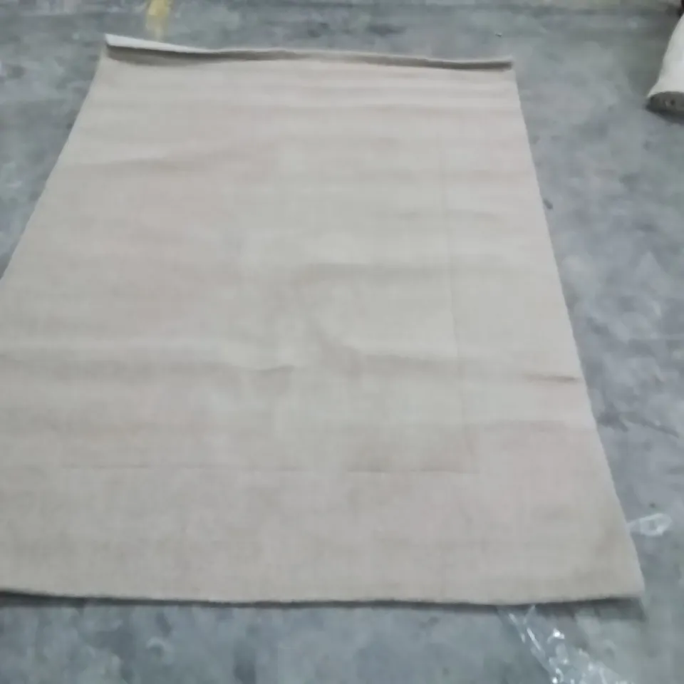 QUALITY DESIGNER AREA RUG - APPROXIMATELY 240X170CM