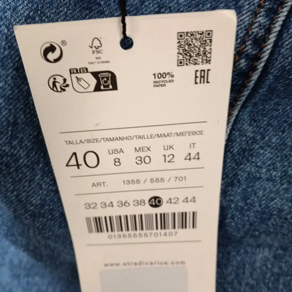 STRADIVARIUS DENIM SKORT – UK 12 (EU 40), BLUE