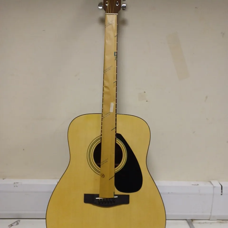 BOXED YAMAHA F310 ACOUSTIC GUITAR PACK NATURAL - COLLECTION ONLY.