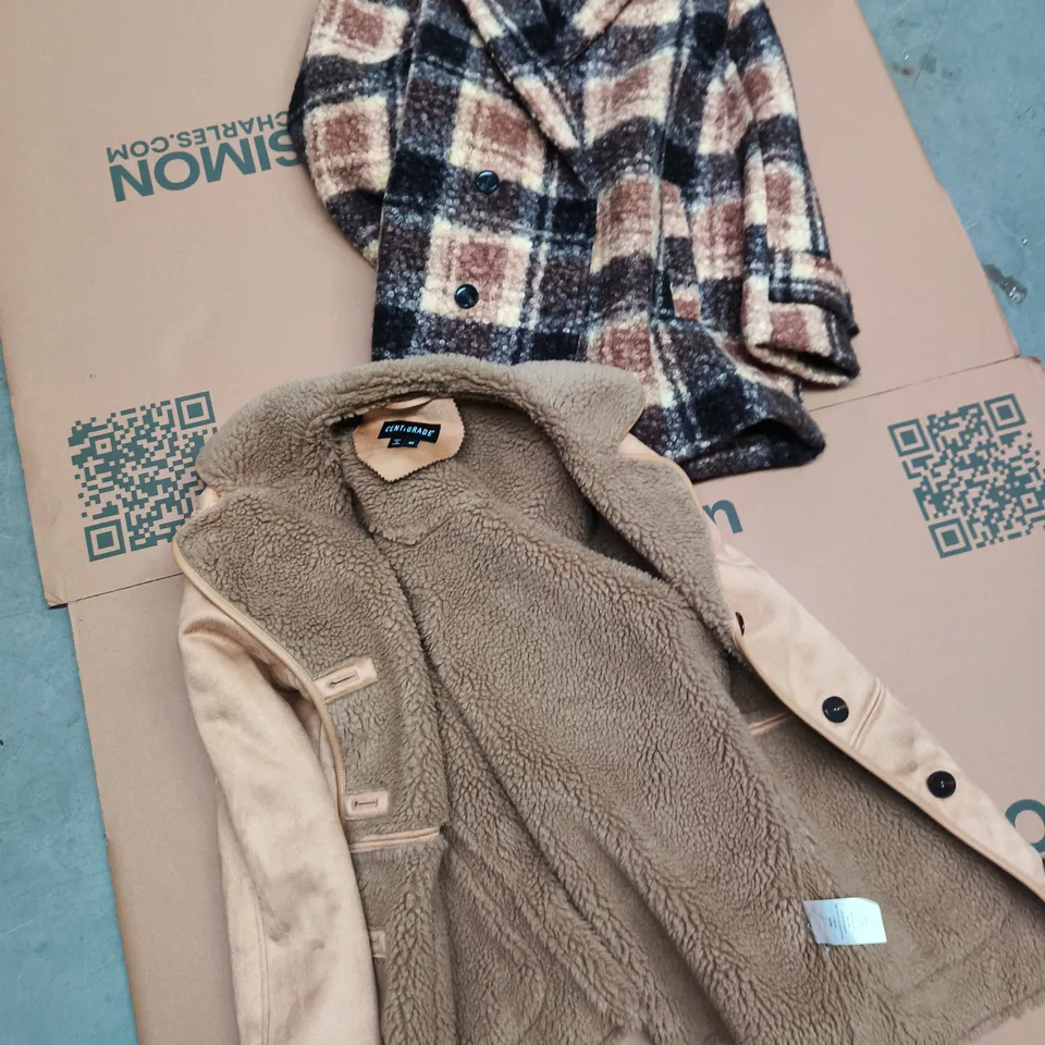 APPROXIMATELY 8 ASSORTED CENTIGRADE COATS IN VARIOUS STYLES, SIZES & COLOURS