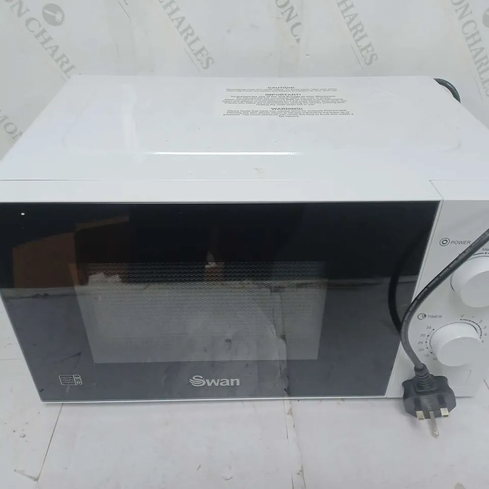 SWAN 20L 700W MANUAL MICROWAVE IN WHITE RRP £54