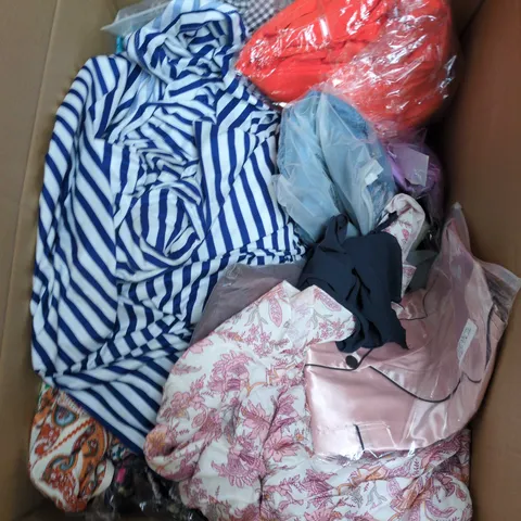 LOT OF WOMEN'S DRESSES AND GARMENTS: BLUE CUTOUT DRESS (NAYA), TEAL FLORAL MAXI, GREEN FLORAL MAXI,APPROIMATLEY 20 PIECES