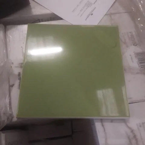 PALLET OF JOHNSON GLAZED KIWI PRISMATIC WALL TILES