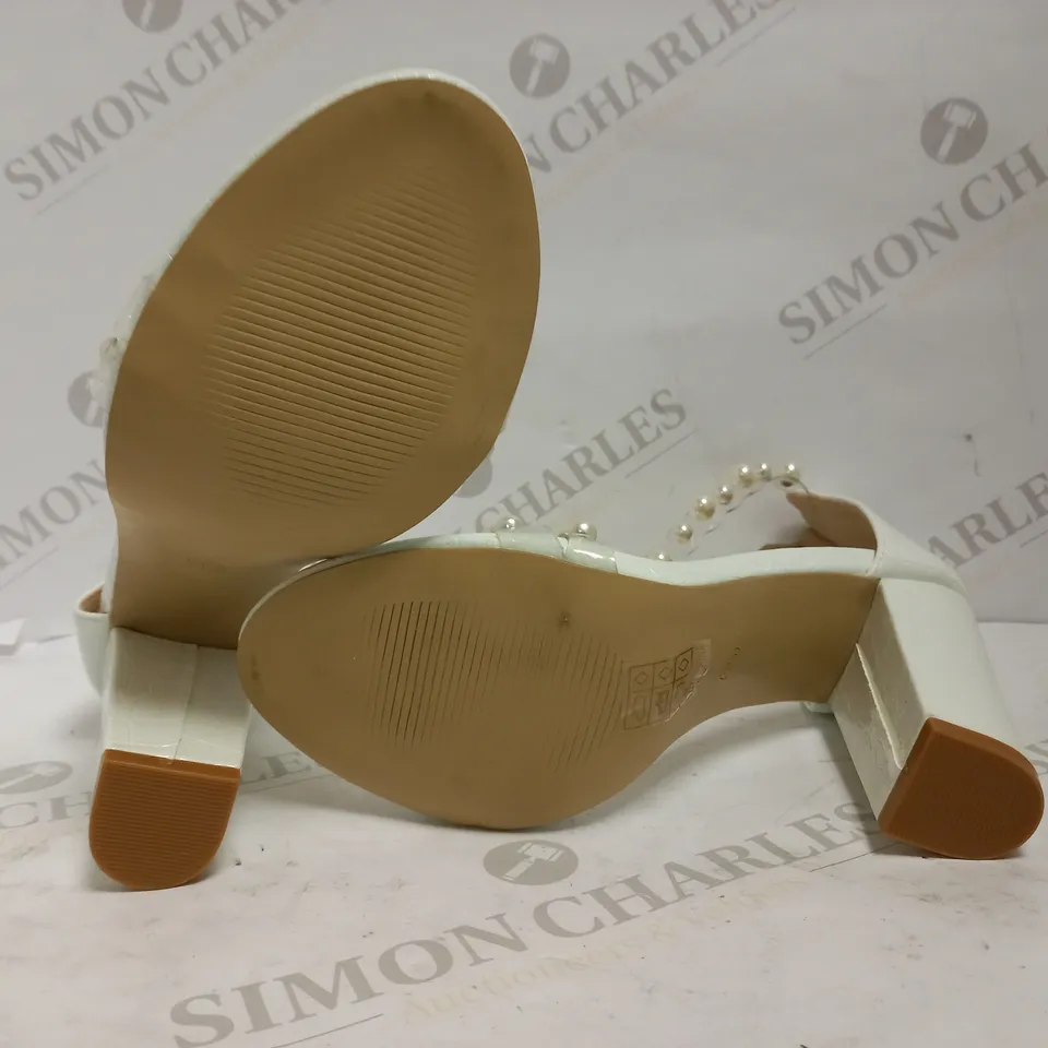 DESIGNER PEARL EFFECT STRAPPY HEELS UK SIZE 6