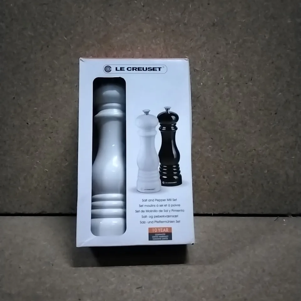 BOXED LE CREUSET SALT AND PEPPER MILL SET