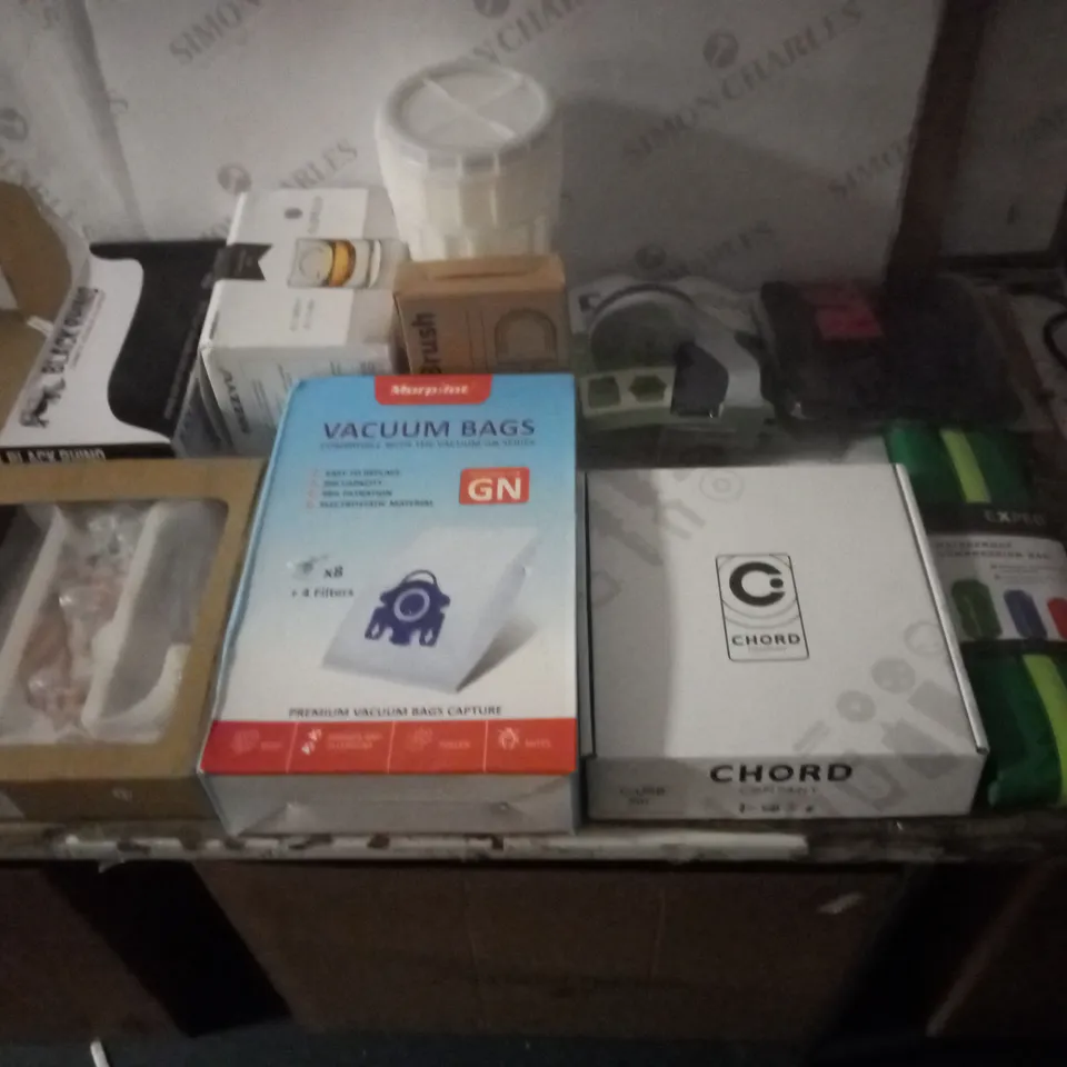 GROUP OF APPROX 10 ASSORTED ITEMS TO INCLUDE VACUUM BAGS, EMBOSSER, ICE SPHERE MAKER