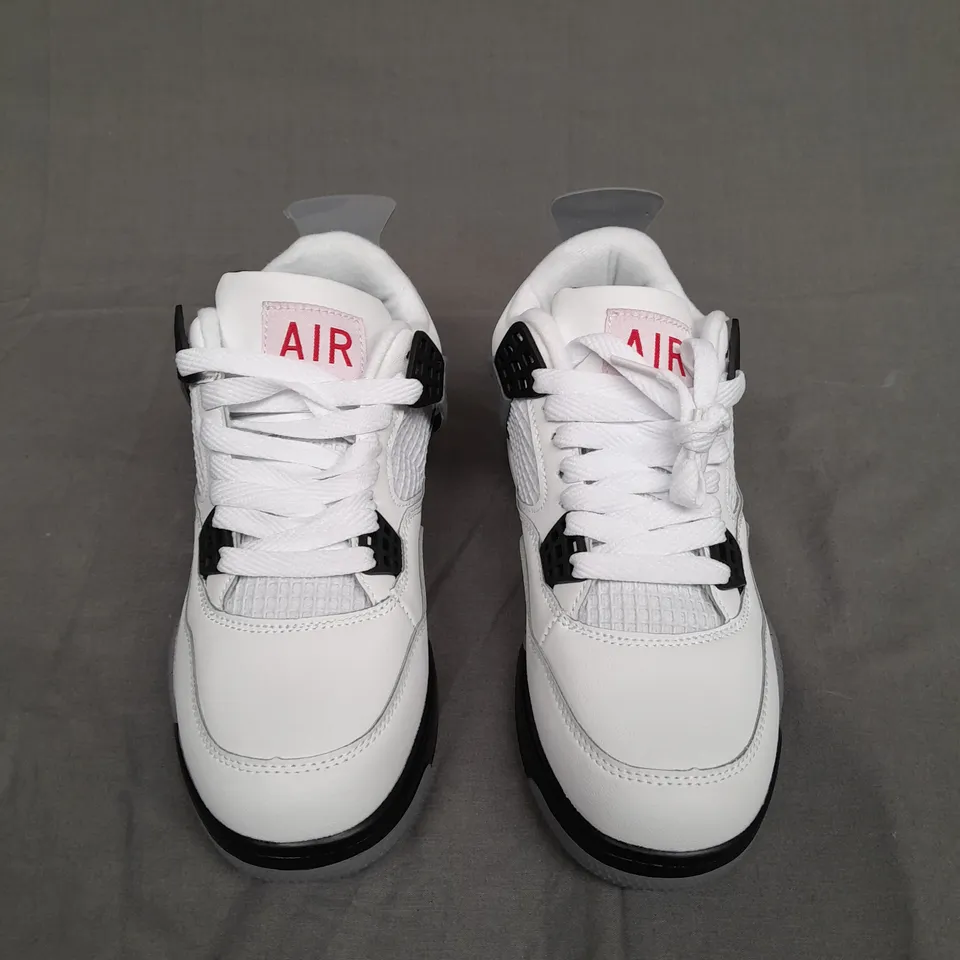 UNBOXED PAIR OF JORDAN 4 RETRO WHITE CEMENT SIZE UNSPECIFIED