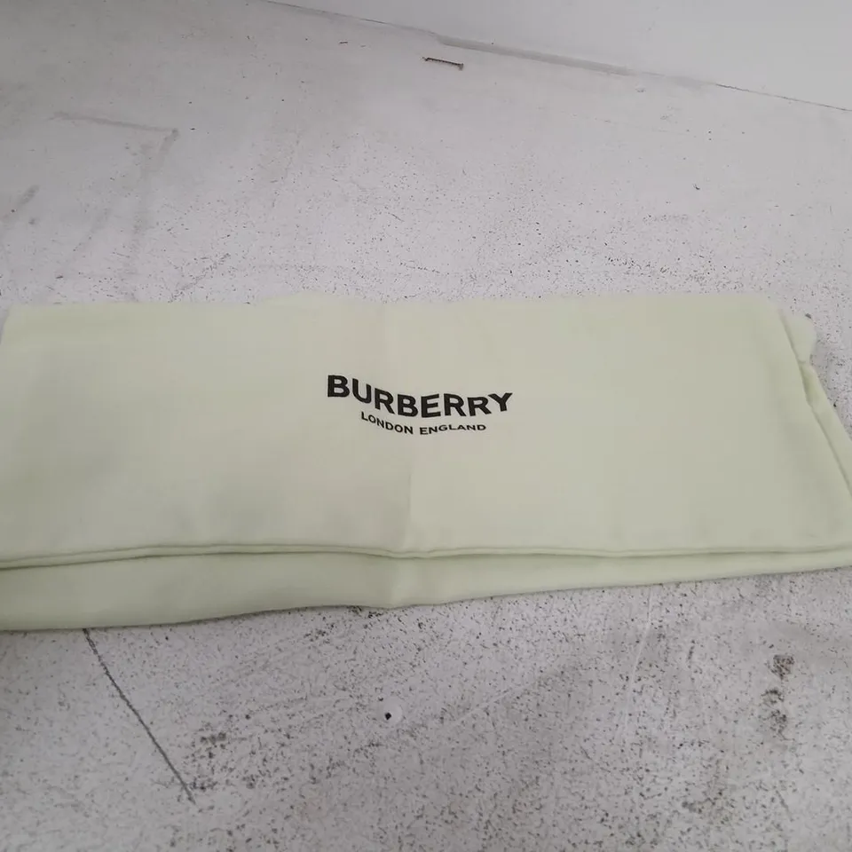 BURBERRY BLUE SLIDES WITH EMBOSSED LOGO – UK 7 (EU 40)