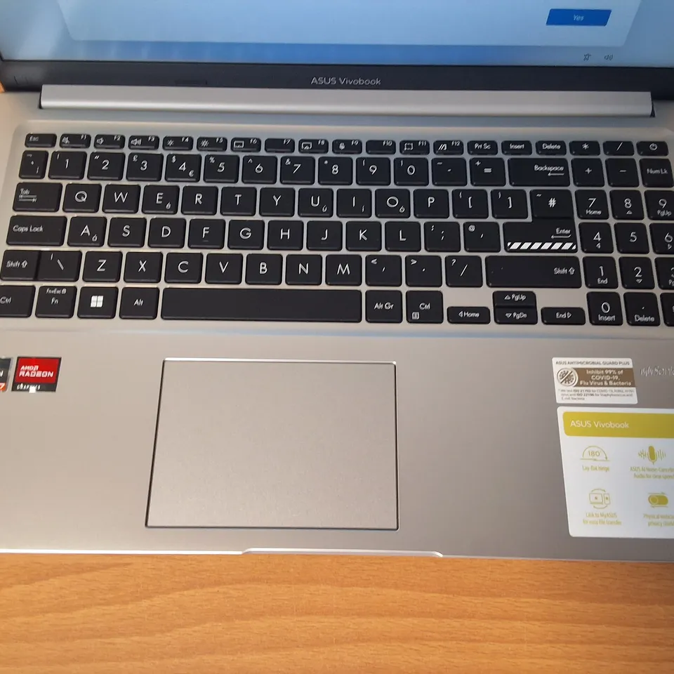 BOXED ASUS VIVOBOOK AMD R7-7730U 522GB SSD LAPTOP IN SILVER - M1502Y