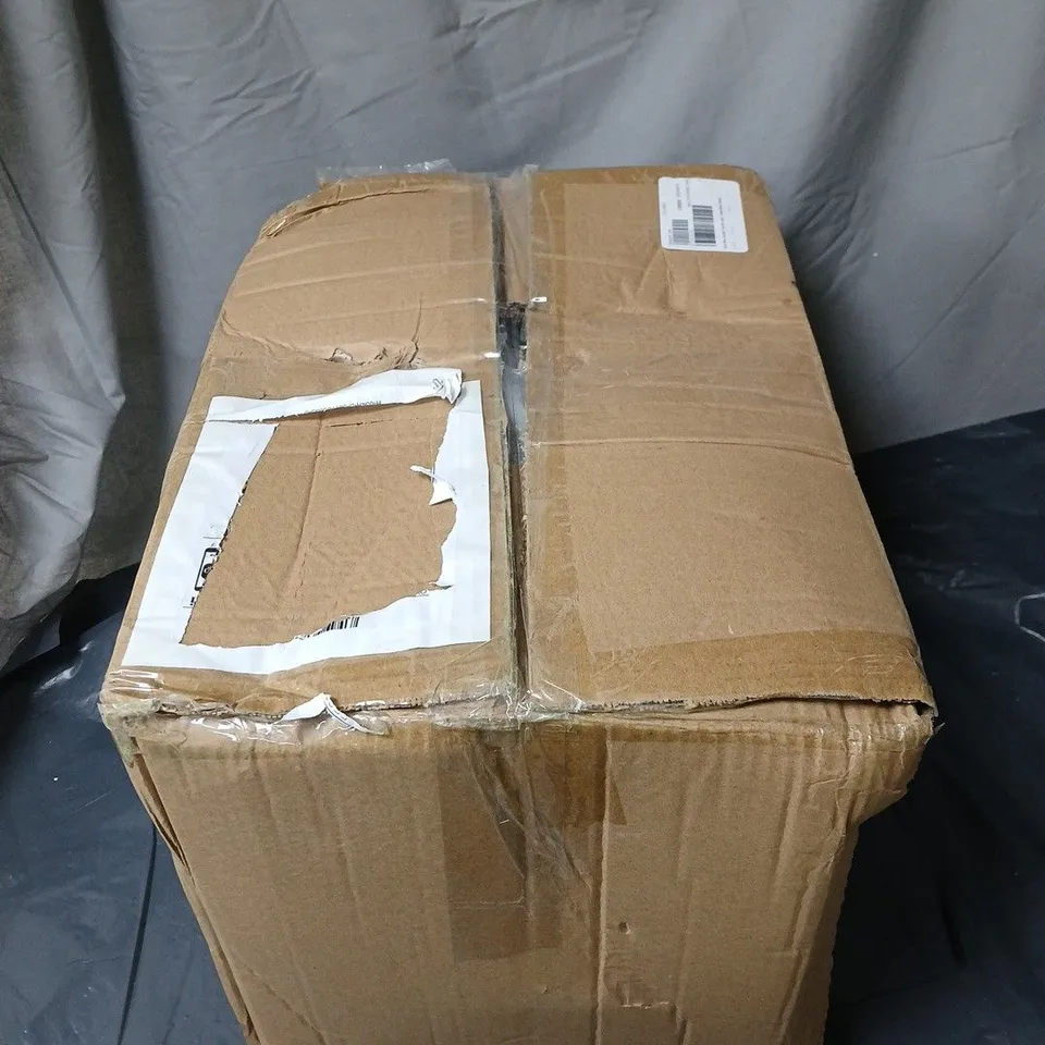 SPIN MOP BUCKET SYSTEM WITH 2 MICROFIBRE HEADS