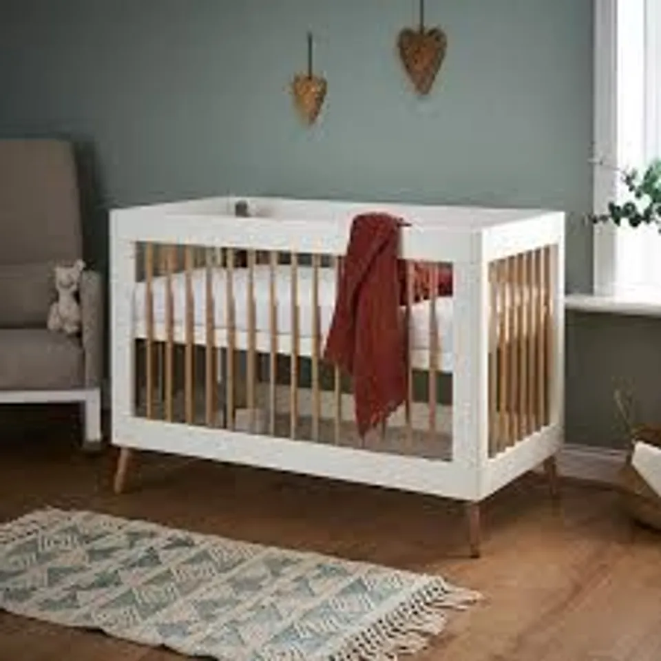 BOXED OBABY MAYA MINI COT BED - WHITE + NATURAL