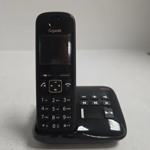 GIGASET PHONE WITH BASE (BLACK)