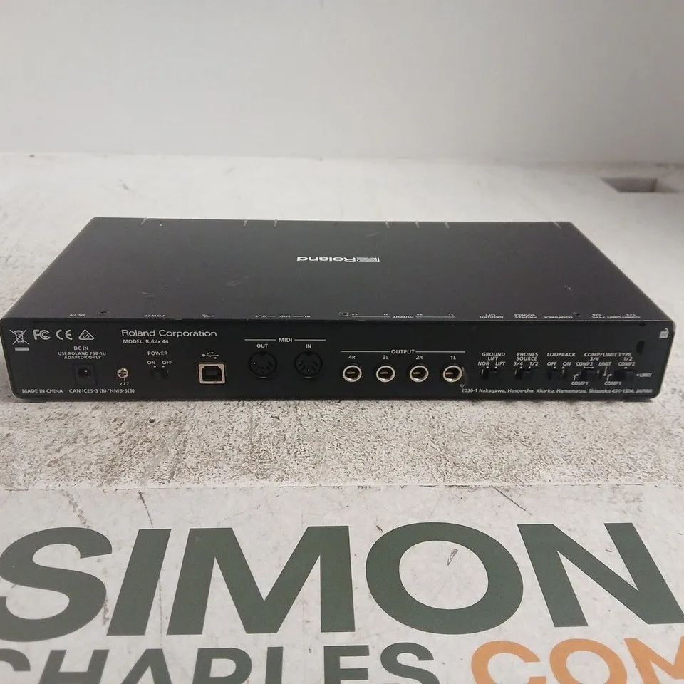 ROLAND RUBIX 44 USB AUDIO INTERFACE UNBOXED