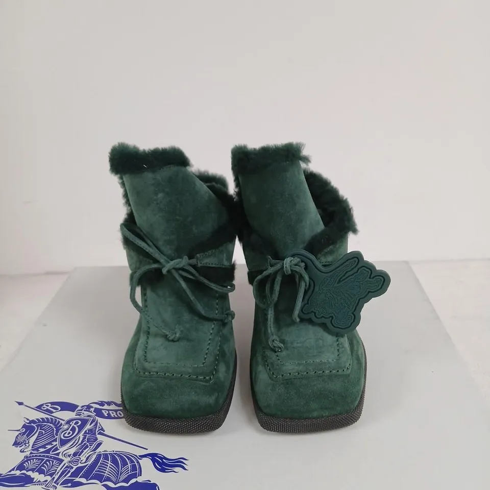 BURBERRY HIGHLAND MULE GREEN SUEDE FUR-LINED ANKLE BOOTS – UK 2 (EU 35)