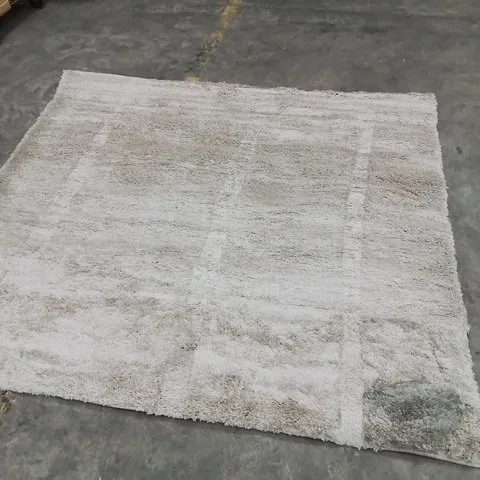 QUALITY DESIGNER AREA RUG - APPROXIMATELY 200x200cm