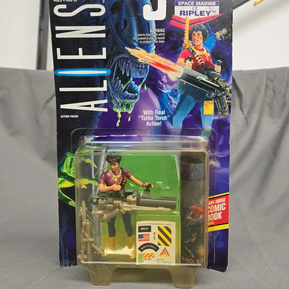 ALIENS SPACE MARINE LT.RIPLEY ACTION FIGURE 