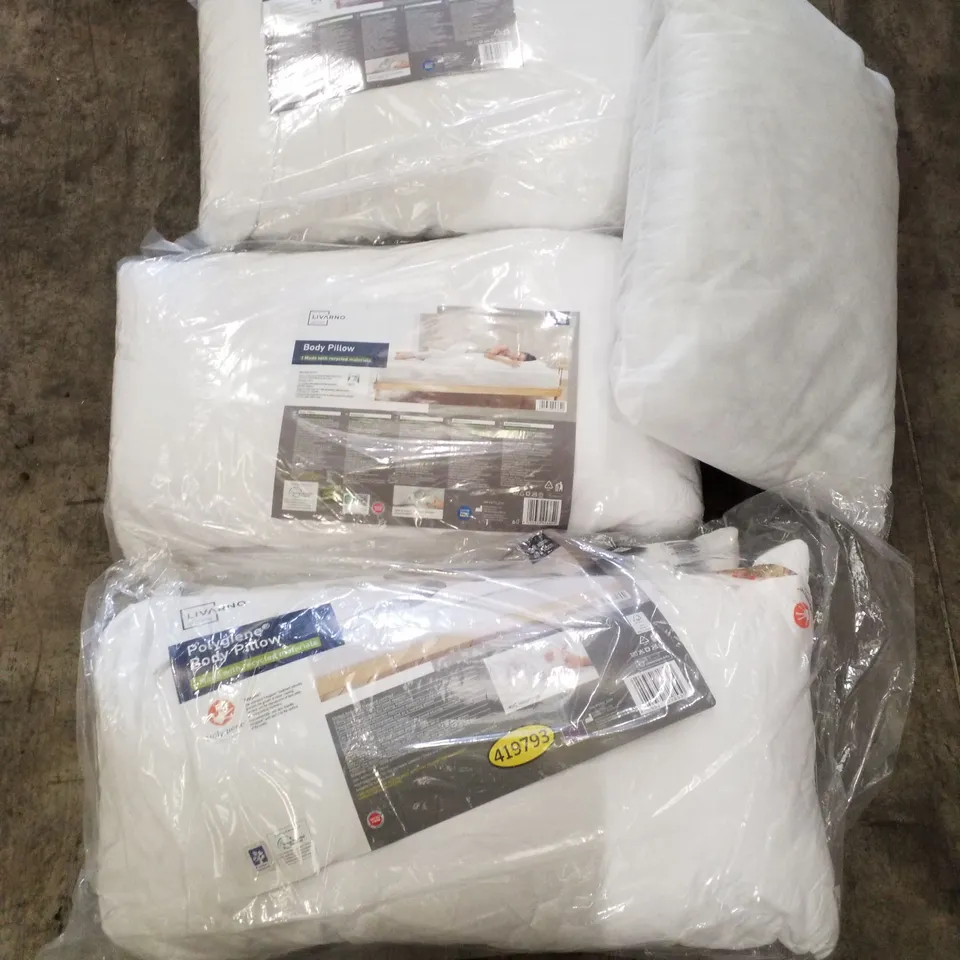 PALLET OF 2 BOXES EACH CONTAINING ASSORTED BEDDING 