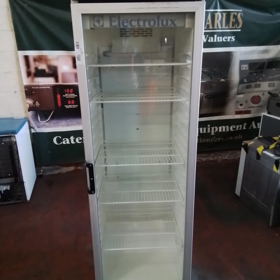 COMMERCIAL UNTESTED VESTFROST FKG 371 GLASS SINGLE DOOR UPRIGHT DISPLAY CHILLER 350 LITRES