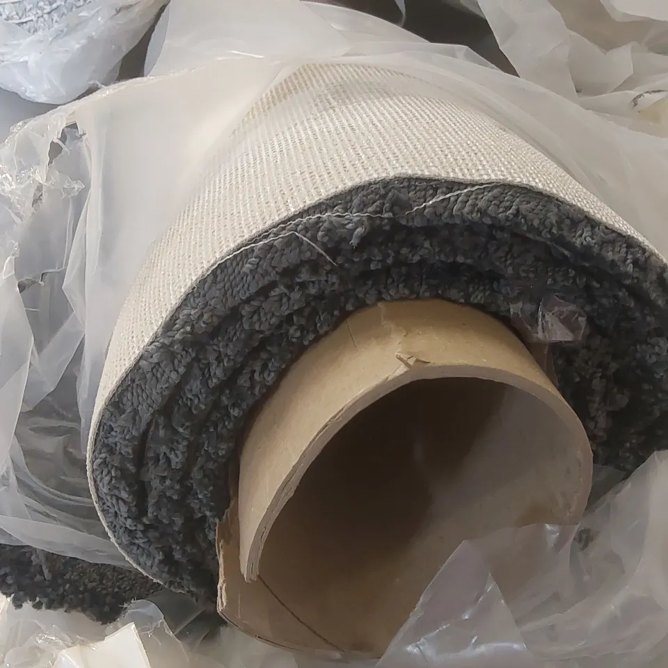 ROLL OF QUALITY ULTIMATE IMPRESSIONS PRIVILEGE CARPET - APPROXIMATELY 2 x 4m