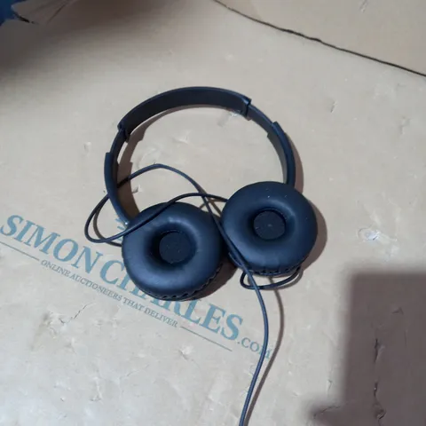 JVC POWERFUL SOUND STEREO HEADPHONES x2