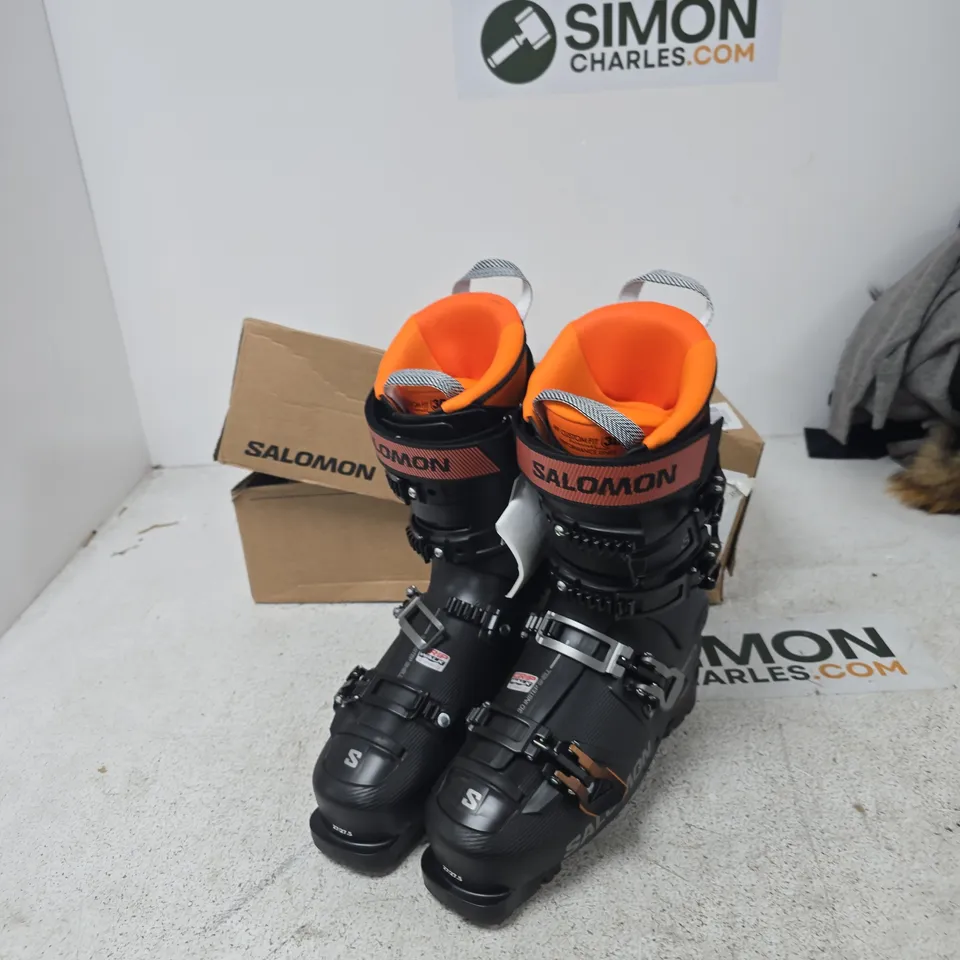SALOMON SKI BOOTS – BLACK/ORANGE, SIZE 27/27.5 (MONDO POINT)