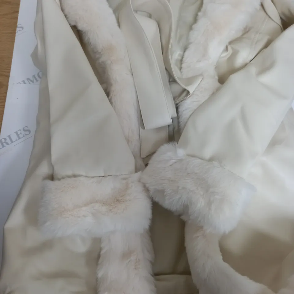 CREAM LEATHER JACKET WHITE WITH FUR RLINING SIZE S