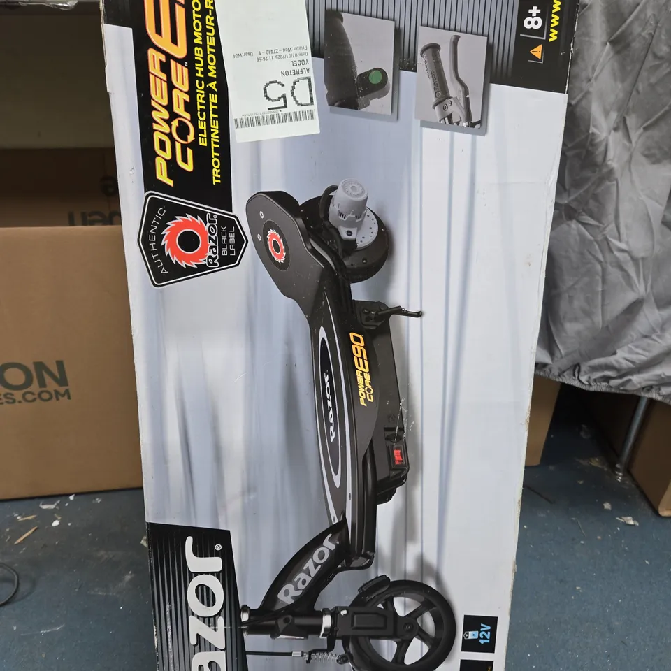 BOXED RAZOR POWERCORE E90 ELECTRIC SCOOTER IN BLACK - COLLECTION ONLY