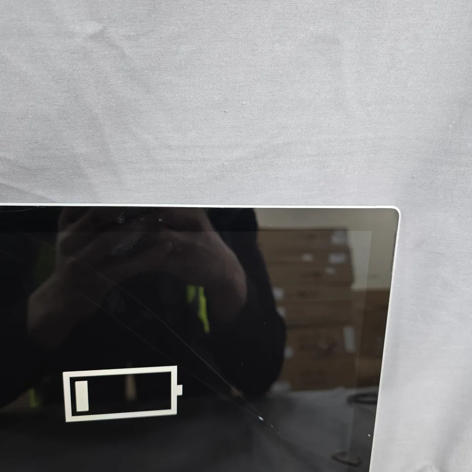 MICROSOFT SURFACE PRO 5 TABLET – I5-7300U, 8GB RAM, 256GB SSD, 12.3" DISPLAY