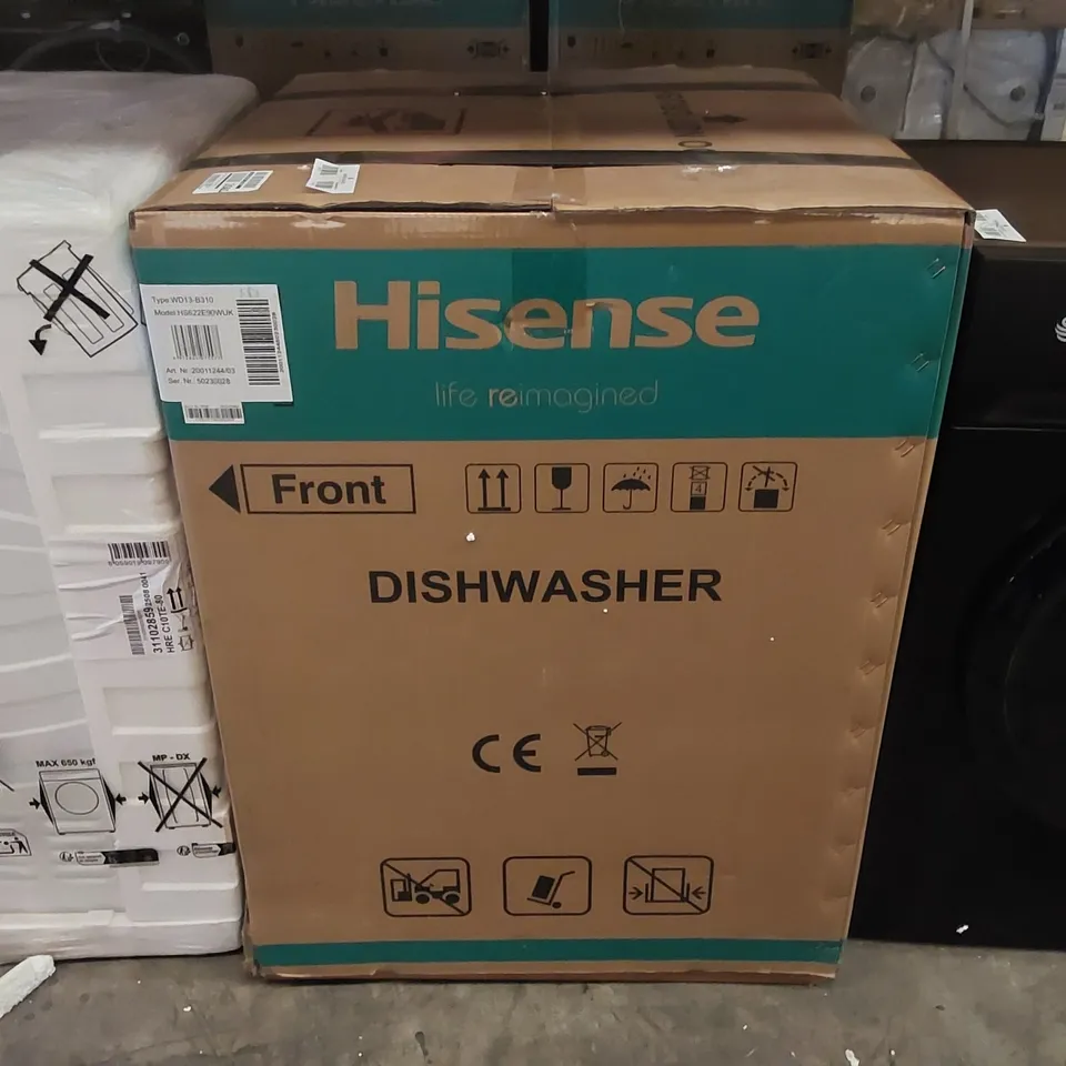 BOXED HISENSE HS622E90WUK FREESTANDING STANDARD DISHWASHER 85CM HIGH - WHITE, E RATED , 24 X 23 X 33 INCHES (L X W X H) [ENERGY CLASS E] [ENERGY CLASS E] 