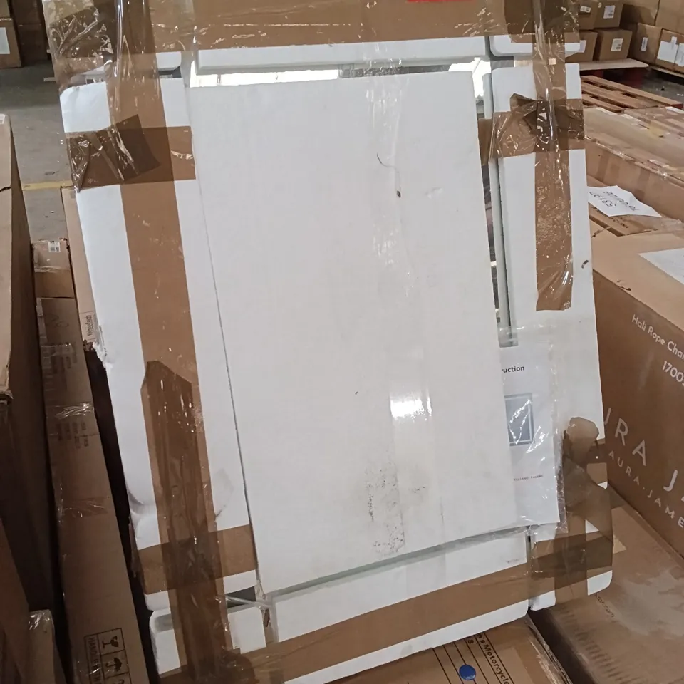 WRAPPED LED MIRROR