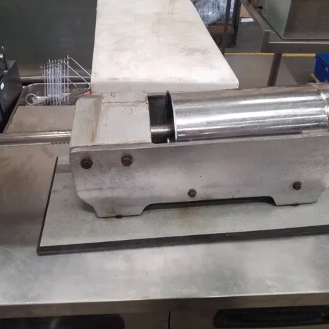 SAUSAGE FILLING MACHINE
