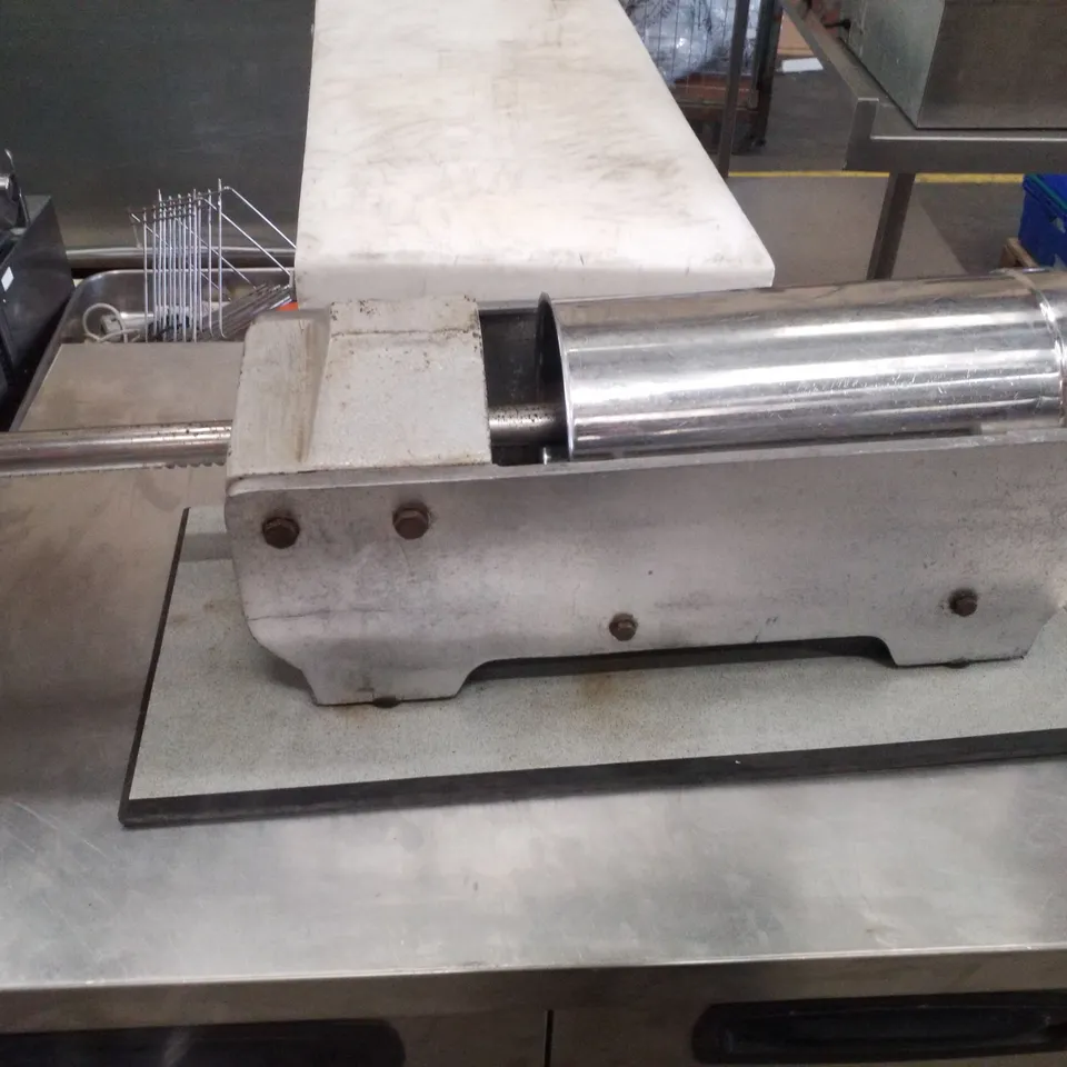 SAUSAGE FILLING MACHINE