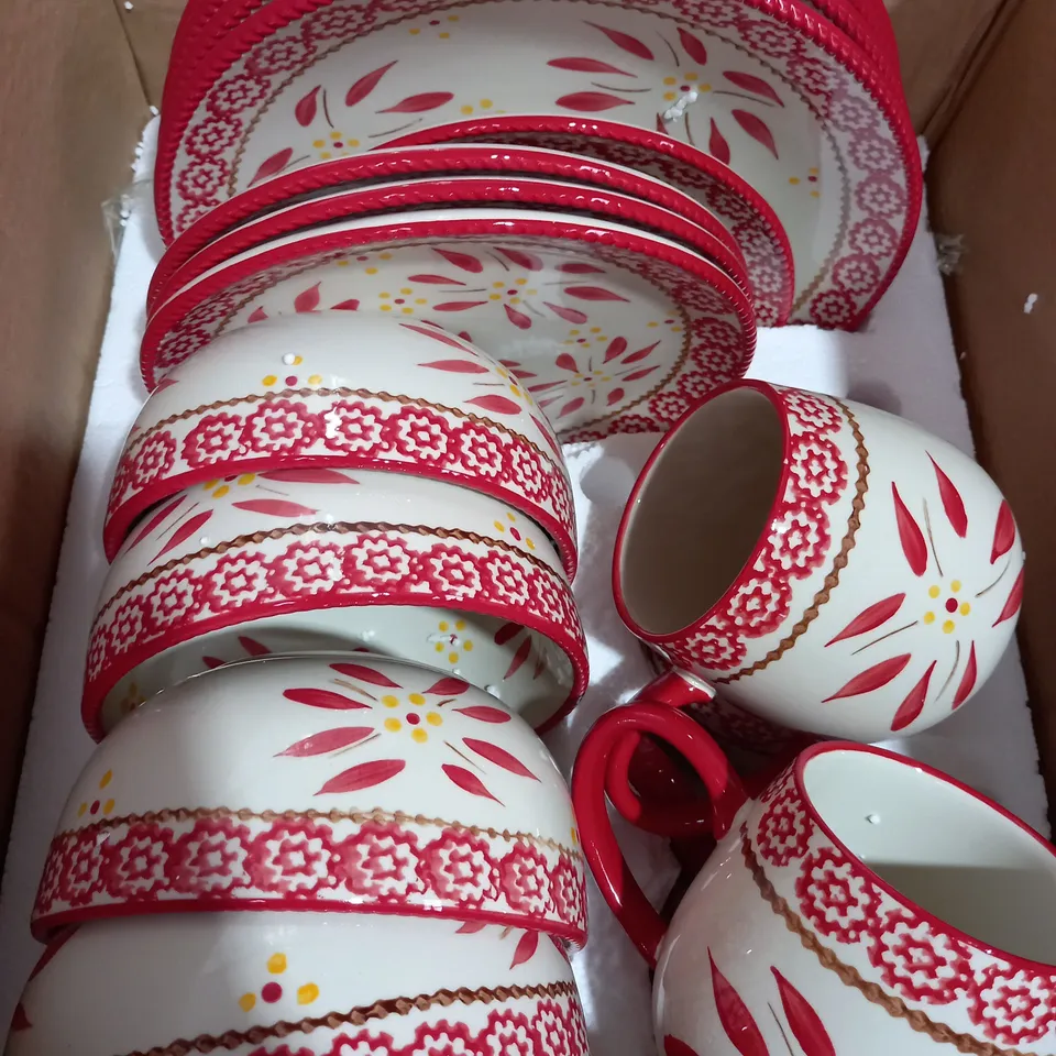 TEMP-TATIONS CERAMIC DINNERWARE SET