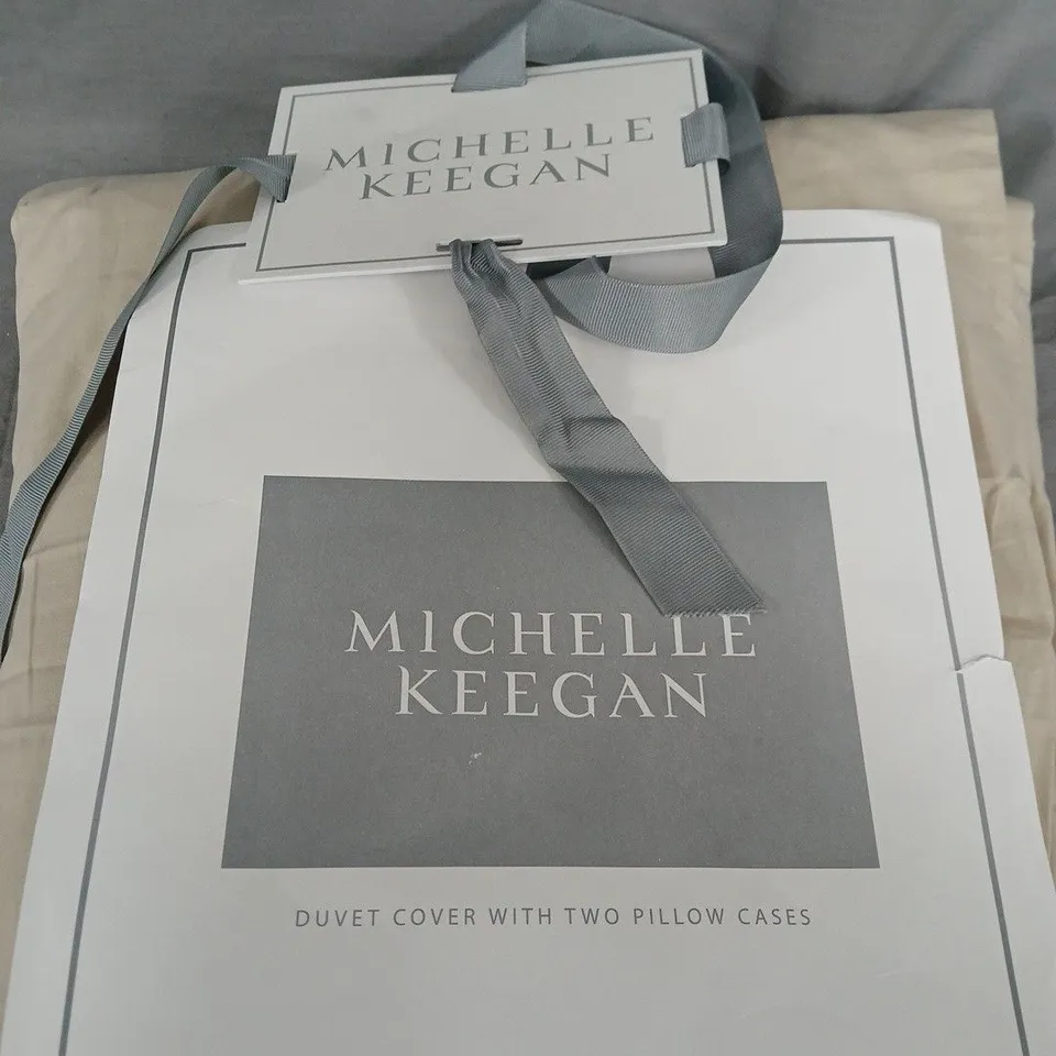 MICHELLE KEEGAN DUVET COVER SET WITH TWO PILLOWCASES – CREAM/BEIGE SIZE UNSPECIFIED