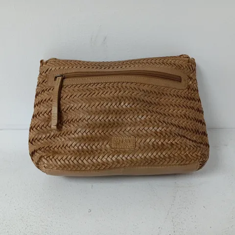 OSPREY LONDON PERU CROSS-BODY BAG IN NATURAL